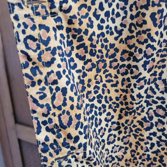 Cheetah print wrap skirt - Picture 3 of 4